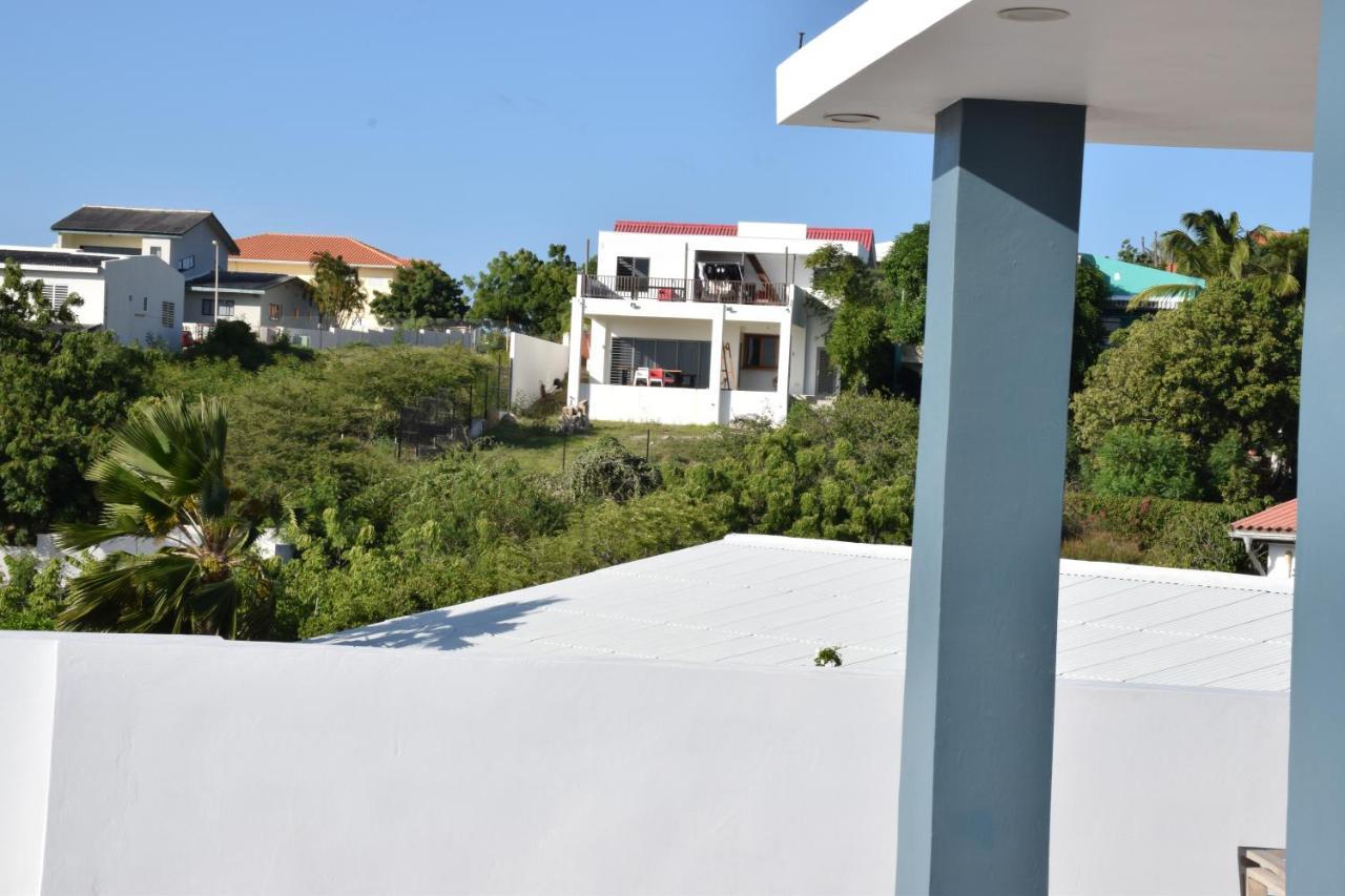 Cg Apartment - Flamboyan Willemstad Exterior photo